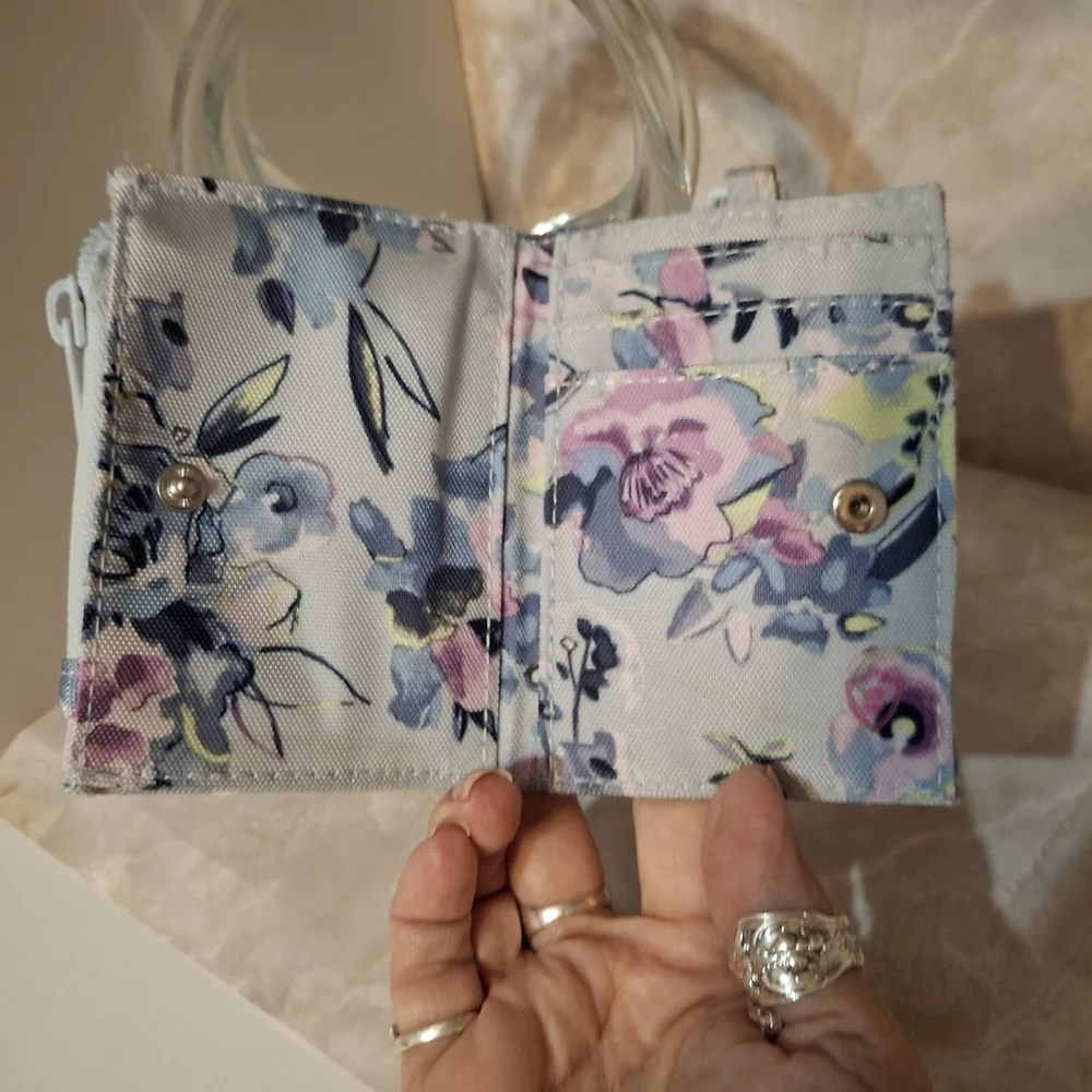 Vera Bradley Blue Floral Wallet Made From Recycled Bottles Nwt - Picture 4 of 4